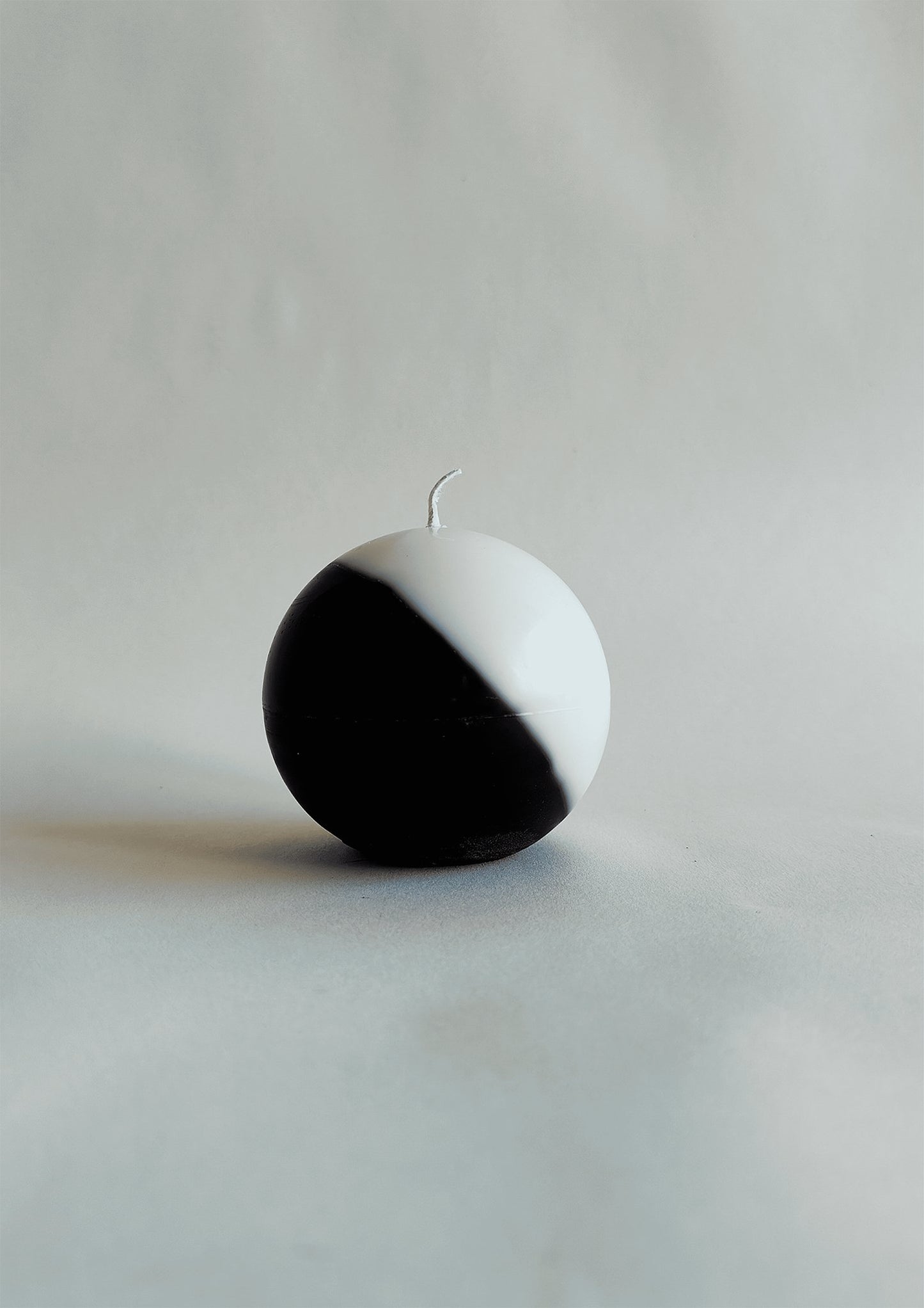 Gol_black & white | Handmade Soy wax candle - House of Dhara