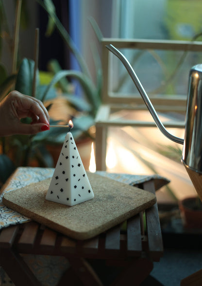 Parva | Pyramid Handmade Hand - painted Soywax candle - House of Dhara